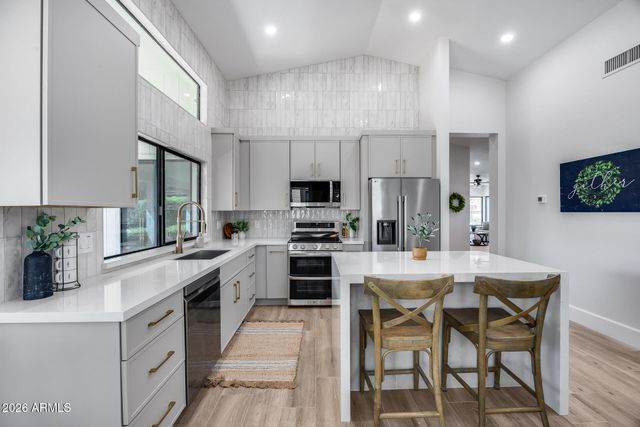 9811 E sutton Drive, Scottsdale, AZ 85260