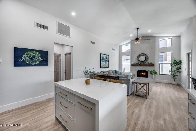 9811 E sutton Drive, Scottsdale, AZ 85260