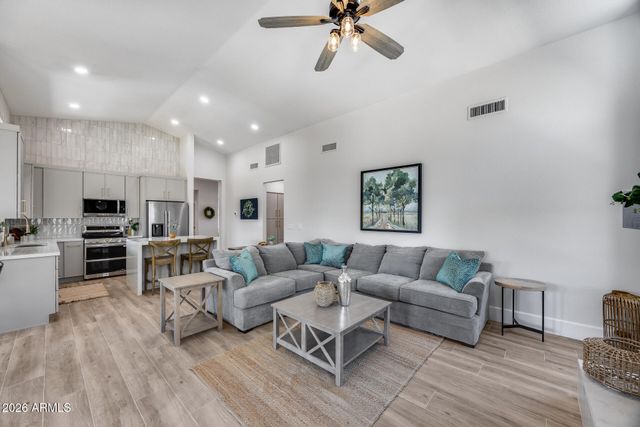 9811 E sutton Drive, Scottsdale, AZ 85260