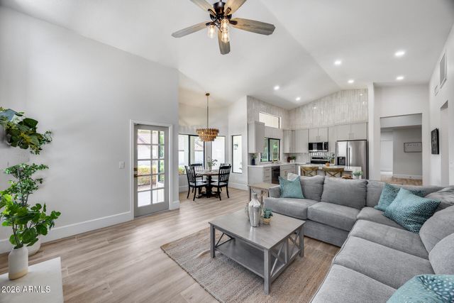 9811 E sutton Drive, Scottsdale, AZ 85260