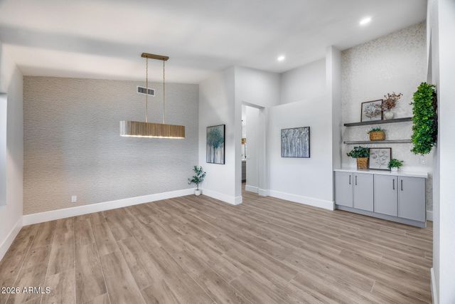 9811 E sutton Drive, Scottsdale, AZ 85260