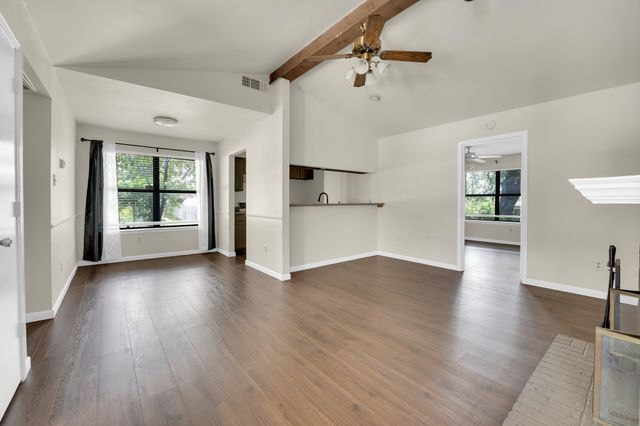 728 Woodland Court, Kennedale, TX 76060