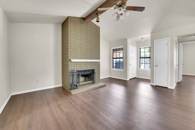 728 Woodland Court, Kennedale, TX 76060