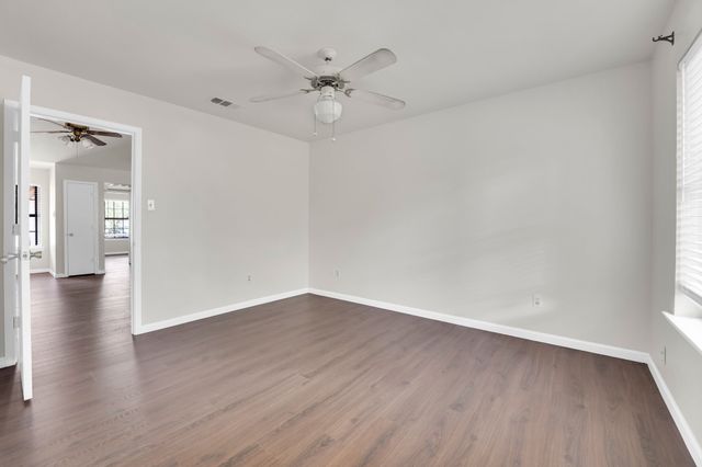 728 Woodland Court, Kennedale, TX 76060