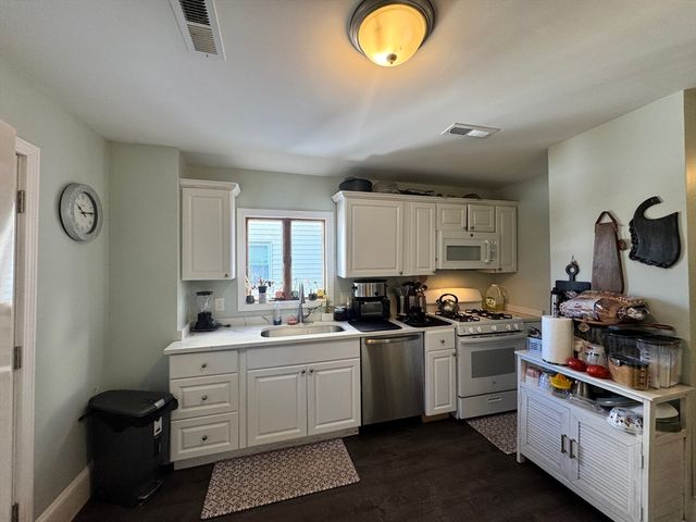 72 Wellington Hill, Boston, MA 02126