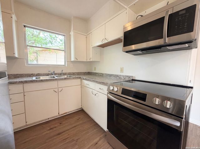 125 Scott, Universal City, TX 78148