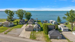 8449 Dixie Highway, Ira Township, MI 48023