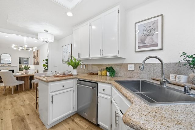 939 La Mesa Terrace C, Sunnyvale, CA 94086