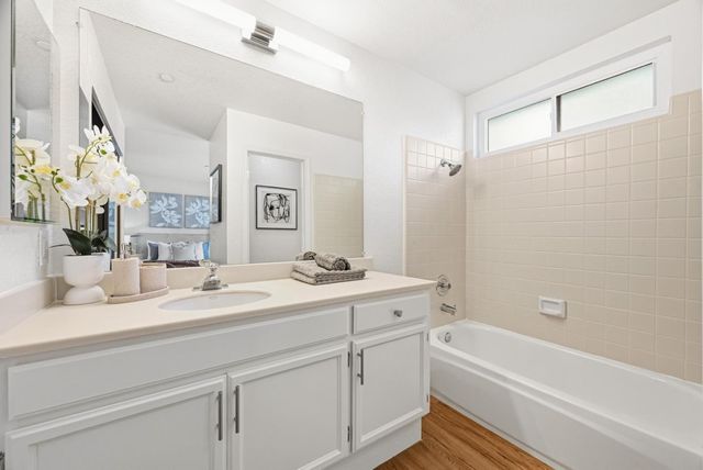939 La Mesa Terrace C, Sunnyvale, CA 94086