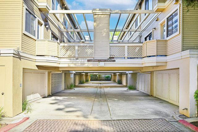 939 La Mesa Terrace C, Sunnyvale, CA 94086
