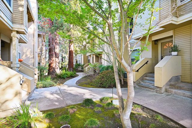 939 La Mesa Terrace C, Sunnyvale, CA 94086
