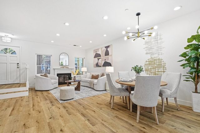 939 La Mesa Terrace C, Sunnyvale, CA 94086