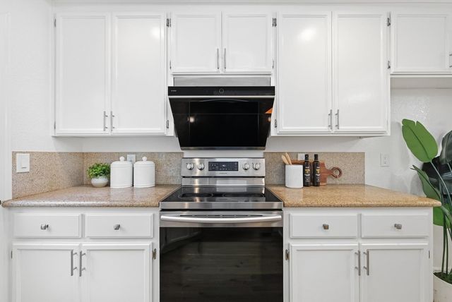 939 La Mesa Terrace C, Sunnyvale, CA 94086