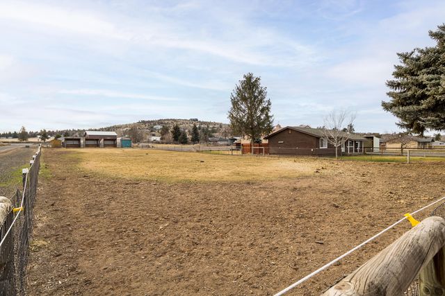 1520 NW Newell Avenue, Terrebonne, OR 97760