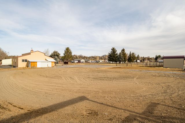 1520 NW Newell Avenue, Terrebonne, OR 97760