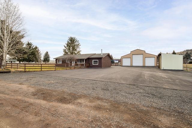 1520 NW Newell Avenue, Terrebonne, OR 97760