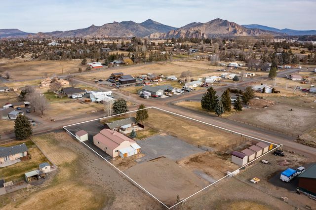 1520 NW Newell Avenue, Terrebonne, OR 97760