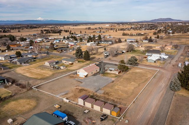 1520 NW Newell Avenue, Terrebonne, OR 97760