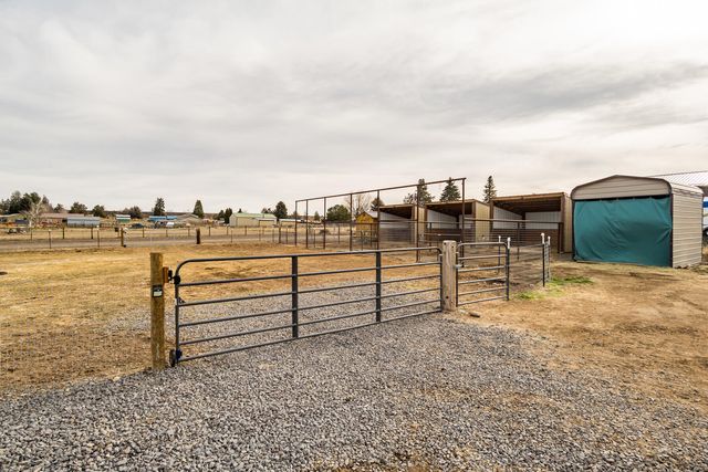 1520 NW Newell Avenue, Terrebonne, OR 97760