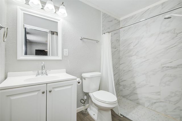 203 Moose Jaw Lane, Houston, TX 77336