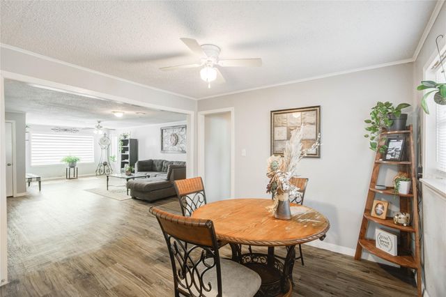 203 Moose Jaw Lane, Houston, TX 77336