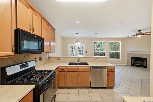 1315 WINSTON CV, San Antonio, TX 78260
