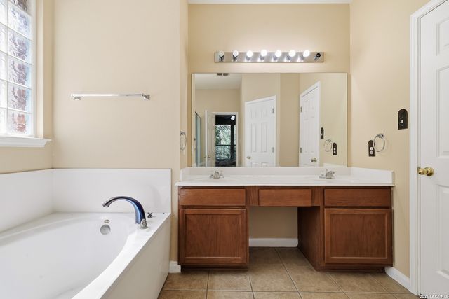 1315 WINSTON CV, San Antonio, TX 78260