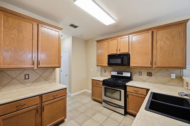 1315 WINSTON CV, San Antonio, TX 78260