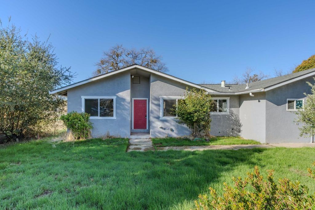 18389 Gerrans St, Plymouth, CA 95669