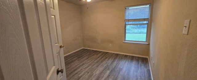 1811 Kings Cross Drive, Lancaster, TX 75134
