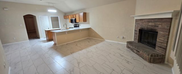 1811 Kings Cross Drive, Lancaster, TX 75134