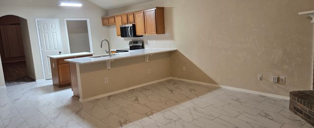 1811 Kings Cross Drive, Lancaster, TX 75134