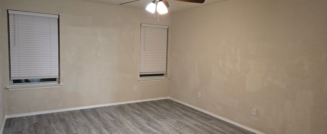 1811 Kings Cross Drive, Lancaster, TX 75134