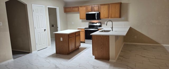 1811 Kings Cross Drive, Lancaster, TX 75134