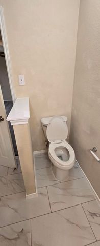 1811 Kings Cross Drive, Lancaster, TX 75134