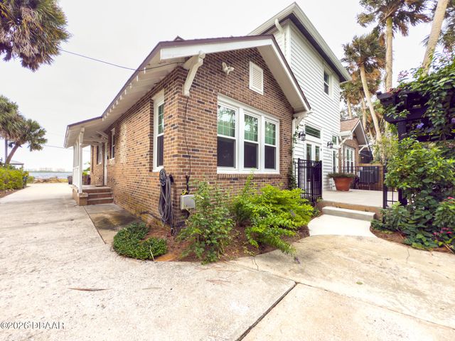 4946 Halifax Drive, Port Orange, FL 32127