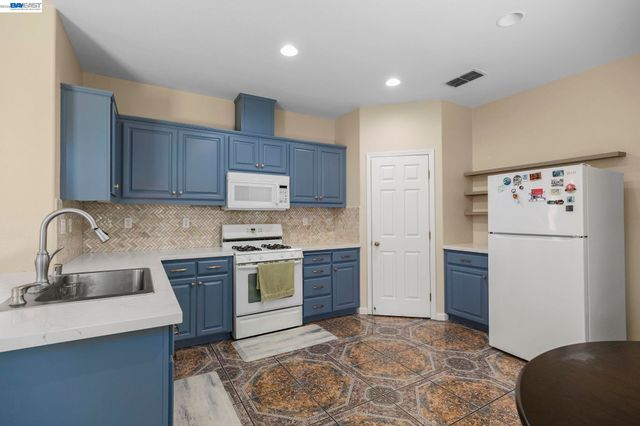 687 Rockspray Circle, Pittsburg, CA 94565