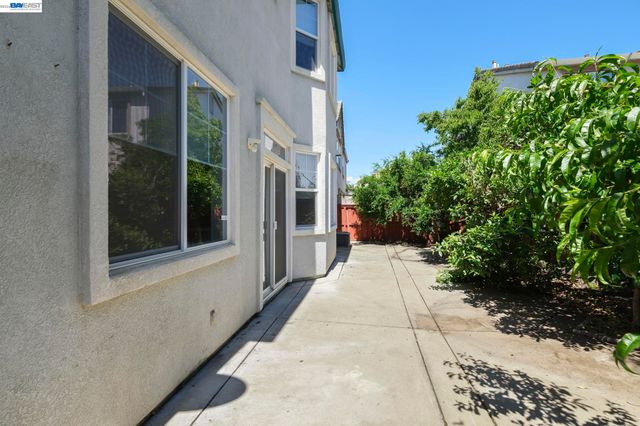 687 Rockspray Circle, Pittsburg, CA 94565