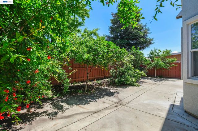 687 Rockspray Circle, Pittsburg, CA 94565