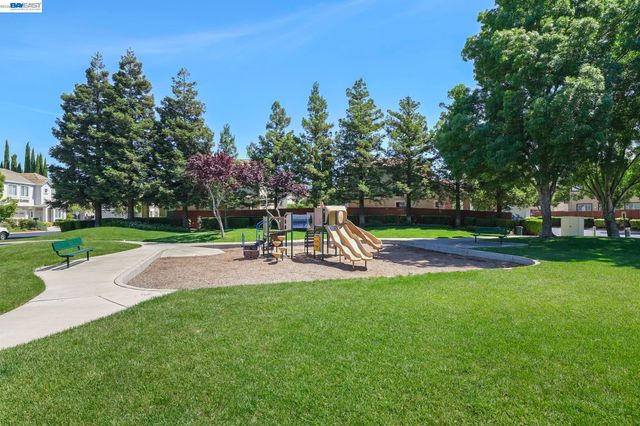 687 Rockspray Circle, Pittsburg, CA 94565