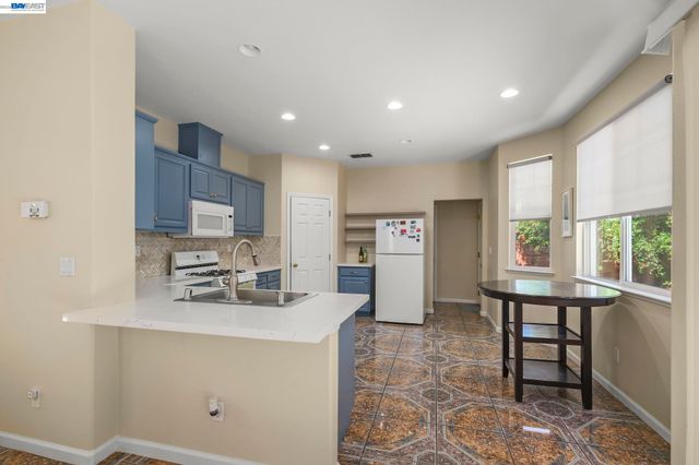 687 Rockspray Circle, Pittsburg, CA 94565