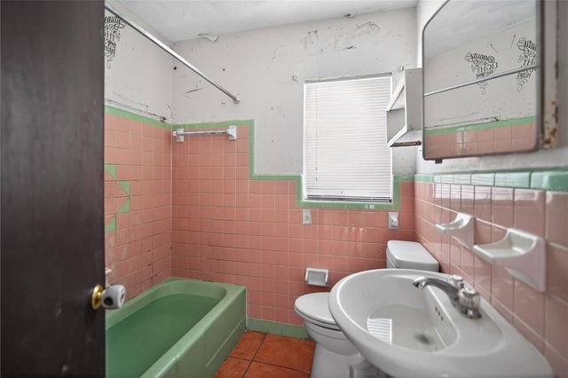 2108 W SAINT ISABEL STREET, Tampa, FL 33607