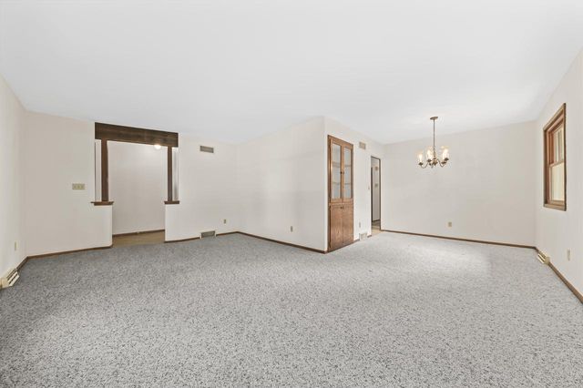 W169N10432 Pheasant RUN, Germantown, WI 53022