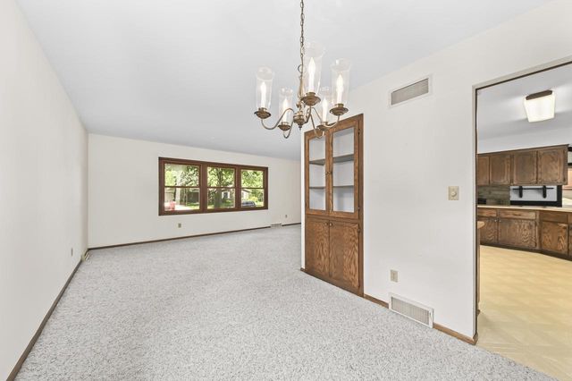W169N10432 Pheasant RUN, Germantown, WI 53022