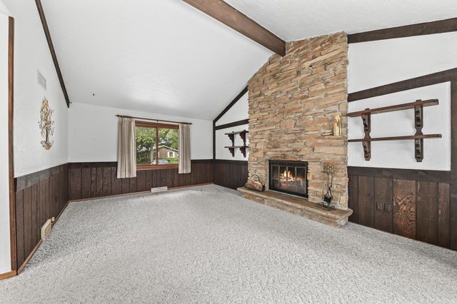 W169N10432 Pheasant RUN, Germantown, WI 53022