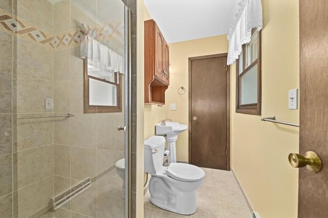 W169N10432 Pheasant RUN, Germantown, WI 53022