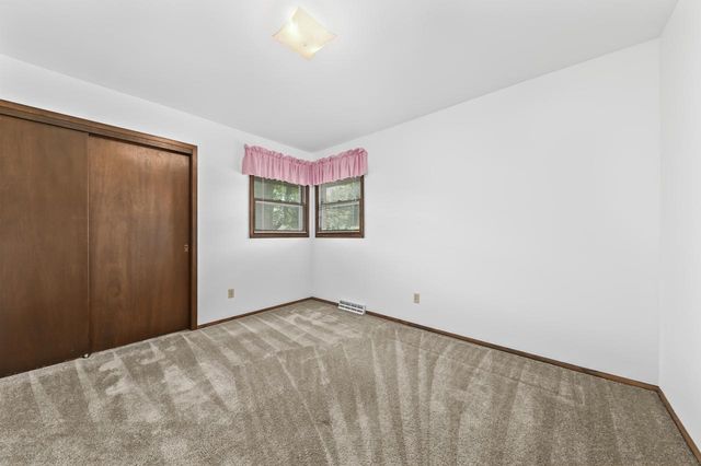 W169N10432 Pheasant RUN, Germantown, WI 53022