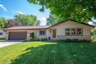 W169N10432 Pheasant RUN, Germantown, WI 53022