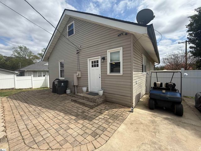 3 Crest Street, Lyman, SC 29365