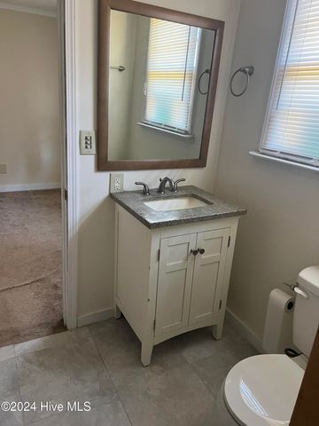 178 Wildcat Pond Road, Hubert, NC 28539